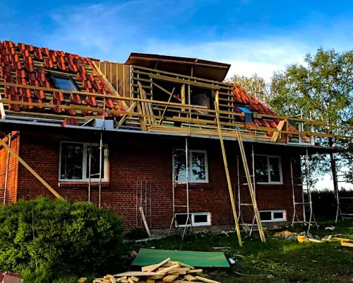 Montering af sildebensgulv i bolig i Herning